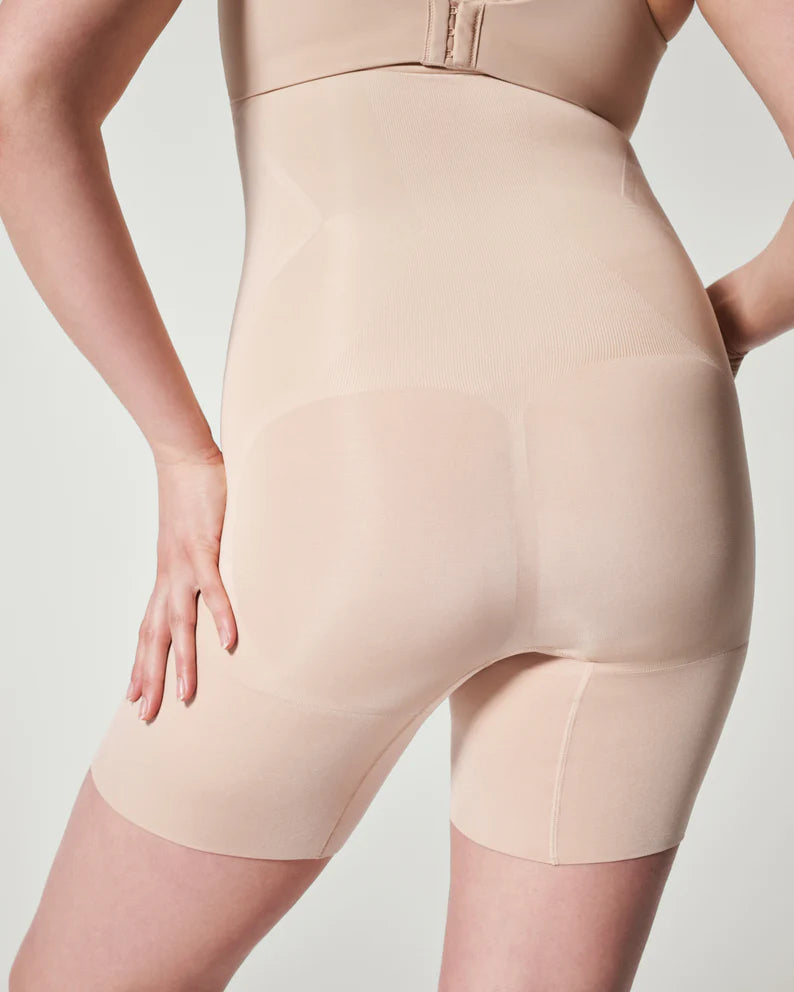 OnCore High-Waisted Mid-Thigh Short – Two Cumberland
